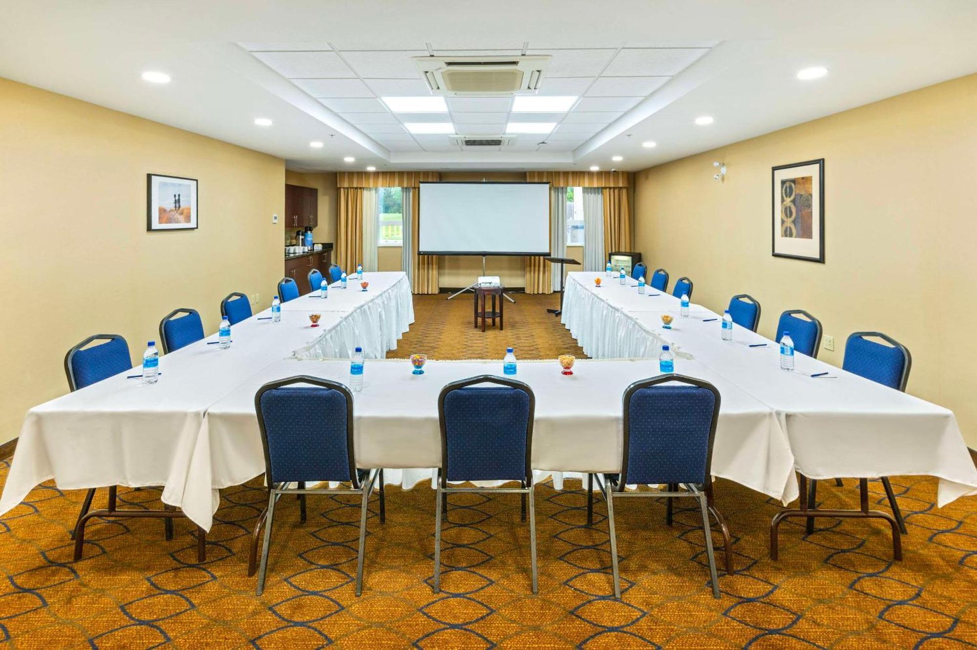 Comfort Inn & Suites Kincardine Luaran gambar